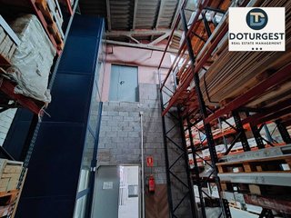 Nave industrial en alquiler en El Bon Pastor en Barcelona