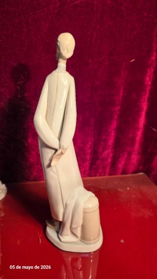 Figura Lladro Médico Porcelana