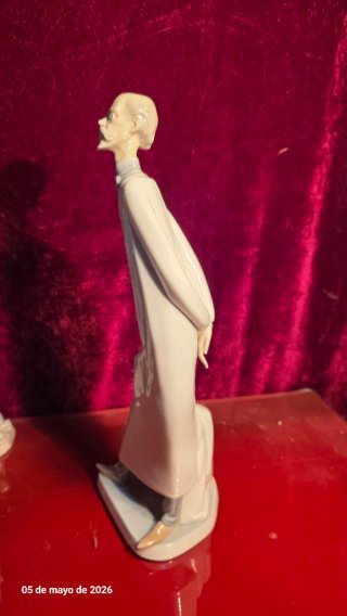Figura Lladro Médico Porcelana