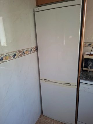 Nevera blanca
