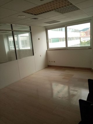 Oficina en alquiler en Ermitagaña - Mendebaldea en Pamplona