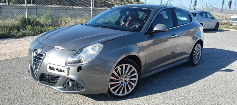 Alfa Romeo Giulietta 2010 - foto 1