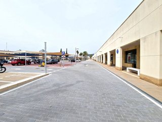 Oficina en alquiler en Poniente-Norte - Miralbaida - Parque Azahara en Córdoba