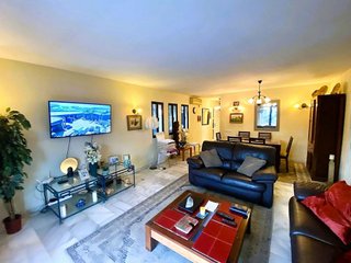 Chalet en venta en Cerros del Águila en Mijas