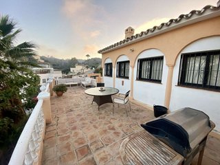 Chalet en venta en Cerros del Águila en Mijas