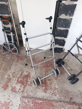 Andador adulto 13€/unidad