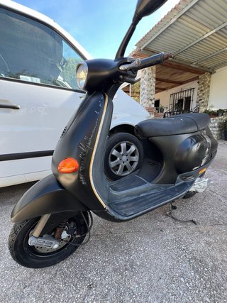 Piaggio Vespa LX 50