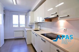 Piso en venta en Alisal - Cazoña - San Román en Santander