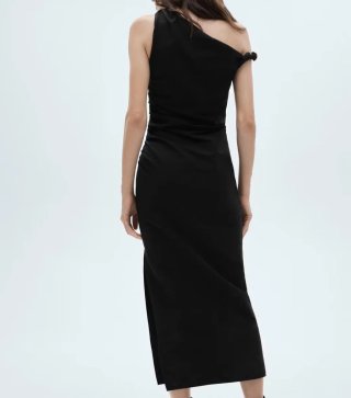 Vestido midi negro drapeado