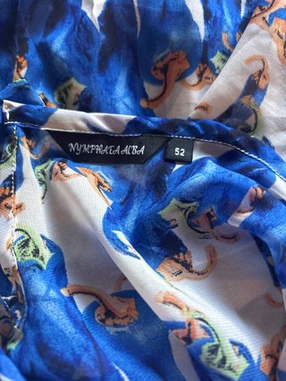 Blusa gasa estampada azul y blanco