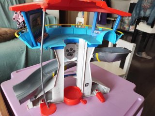 Camión y Torre de control Patrulla Canina