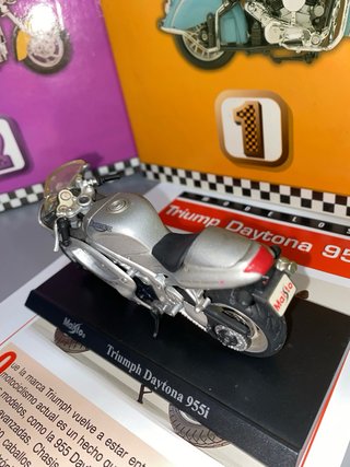 Maisto Triumph Daytona 955i Réplica