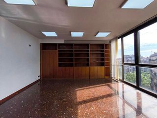 Oficina en alquiler en La Nova Esquerra de l'Eixample en Barcelona