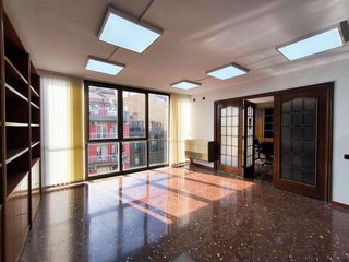 Oficina en alquiler en La Nova Esquerra de l'Eixample en Barcelona