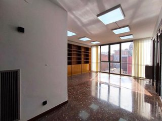 Oficina en alquiler en La Nova Esquerra de l'Eixample en Barcelona