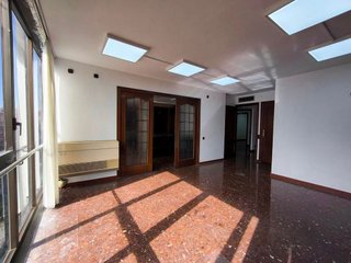 Oficina en alquiler en La Nova Esquerra de l'Eixample en Barcelona
