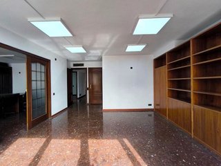 Oficina en alquiler en La Nova Esquerra de l'Eixample en Barcelona