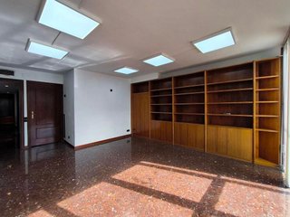 Oficina en alquiler en La Nova Esquerra de l'Eixample en Barcelona