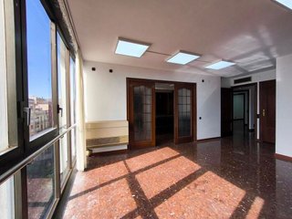 Oficina en alquiler en La Nova Esquerra de l'Eixample en Barcelona