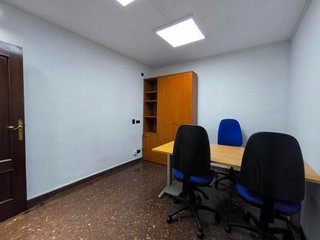 Oficina en alquiler en La Nova Esquerra de l'Eixample en Barcelona