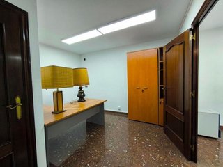 Oficina en alquiler en La Nova Esquerra de l'Eixample en Barcelona