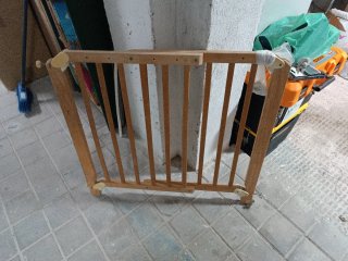 Valla de madera para escaleras regulable