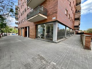 Local comercial en alquiler en Castellarnau - Can Llong en Sabadell