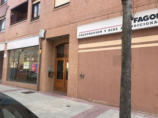 Local comercial en alquiler en Portillejo - Valdegastea en Logroño