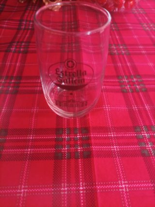 Caja de vasos Estrella Galicia