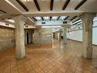 Local comercial en alquiler en Centro en Ourense