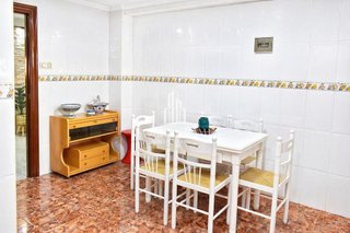 Piso en alquiler en Avda. de Abril. - 9 de octubre en Sagunto
