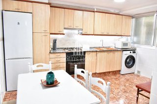 Piso en alquiler en Avda. de Abril. - 9 de octubre en Sagunto