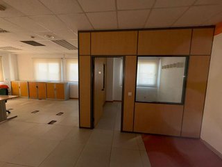 Oficina en alquiler en Colores - Entreparques en Sevilla