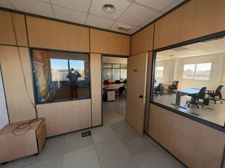 Oficina en alquiler en Colores - Entreparques en Sevilla