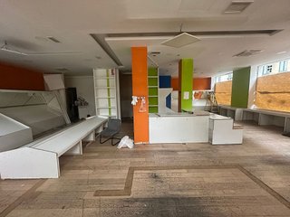 Local comercial en alquiler en Ensanche en Pamplona
