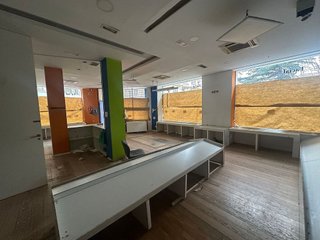 Local comercial en alquiler en Ensanche en Pamplona