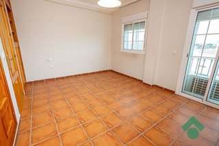 Casa adosada en venta en La Granja-La Colina-Los Pastores en Algeciras