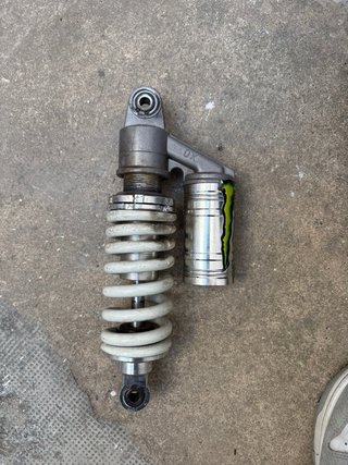 Llanta Pit Bike Roja amortiguador