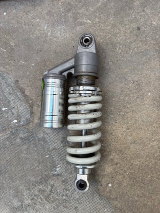 Llanta Pit Bike Roja amortiguador
