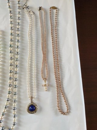 Conjunto de collares y pulsera perlas