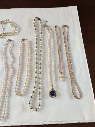 Conjunto de collares y pulsera perlas