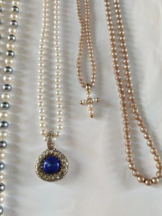 Conjunto de collares y pulsera perlas