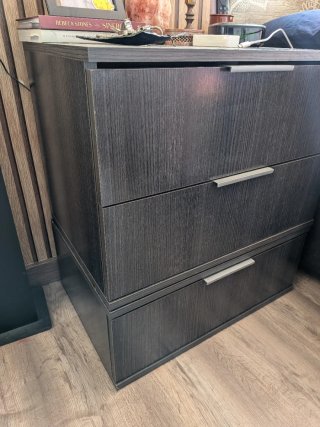 2 Mesitas de Noche Madera y Metal