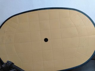 Mesa de plástico desmontable beige