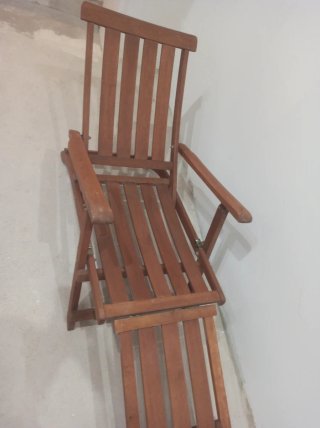 Tumbona de madera para exterior