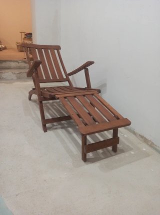 Tumbona de madera para exterior