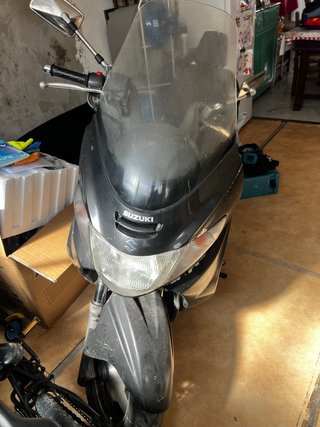 Suzuki Burgman 2000
