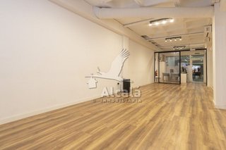 Local comercial en venta en Val en Alcalá de Henares