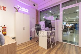 Local comercial en venta en Val en Alcalá de Henares