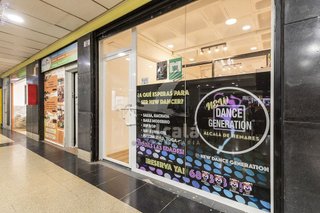 Local comercial en venta en Val en Alcalá de Henares